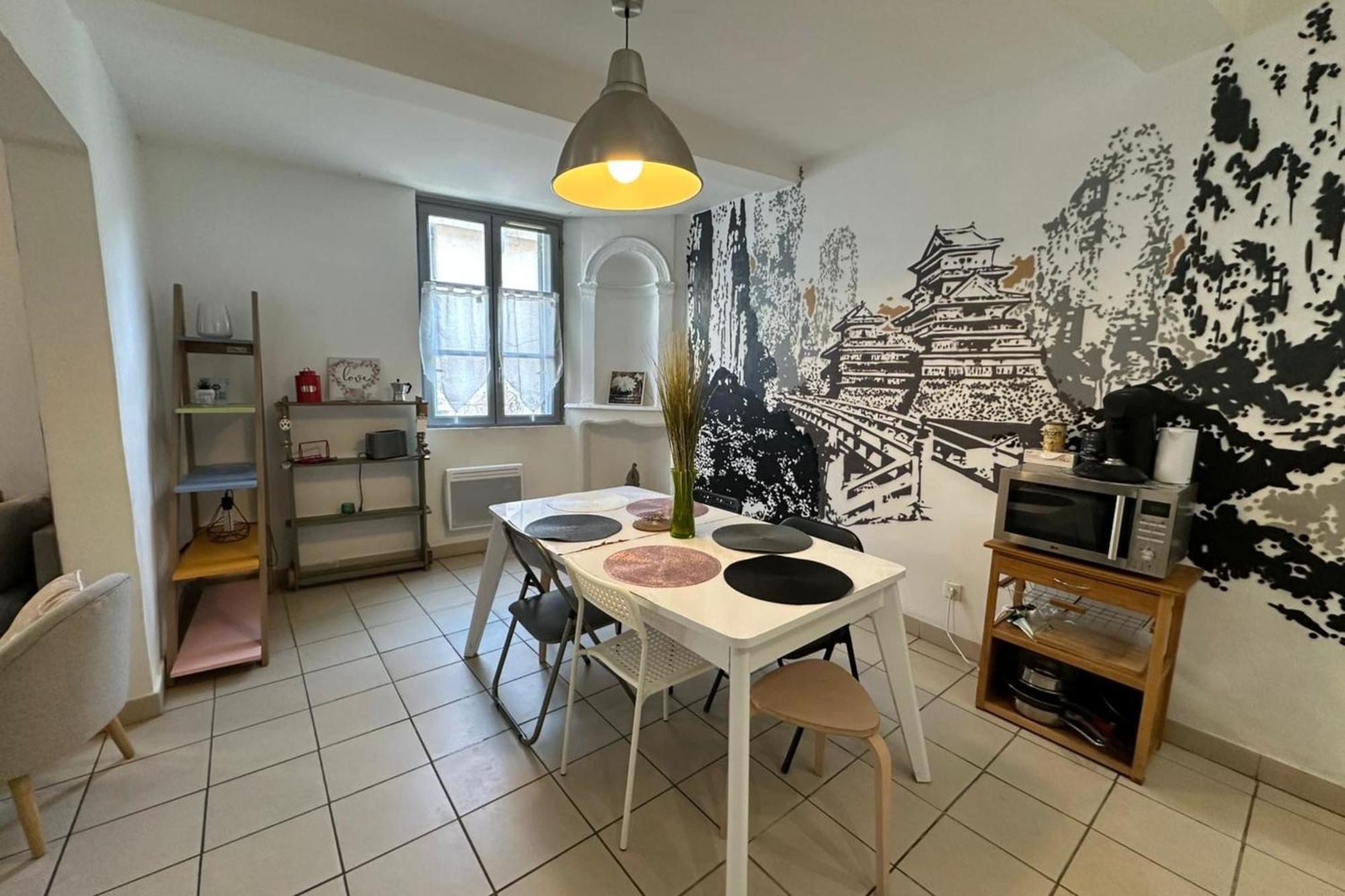 The Triplex- 3 Bedrooms In The Escutcheon! Montpellier Exterior foto