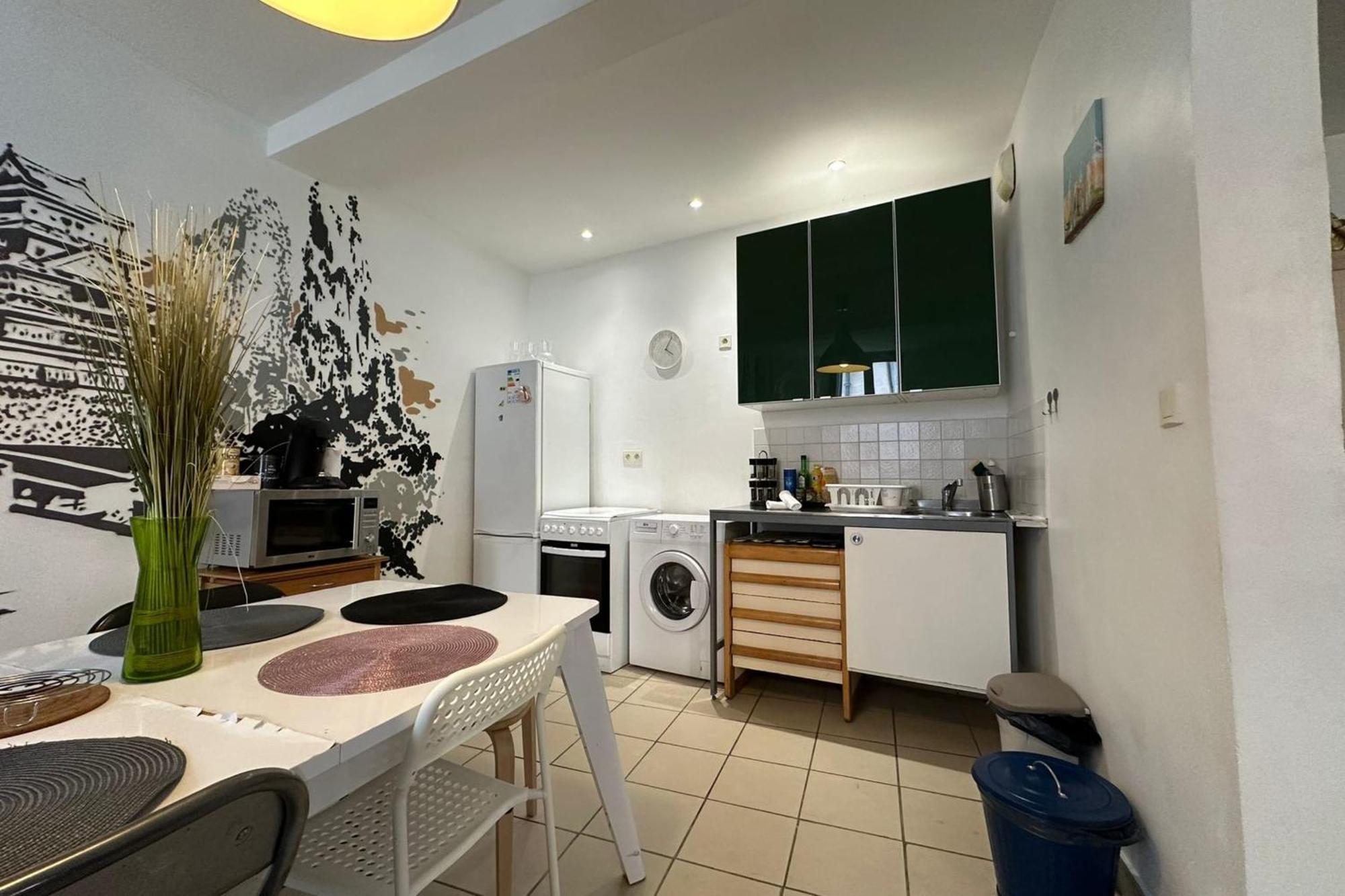 The Triplex- 3 Bedrooms In The Escutcheon! Montpellier Exterior foto